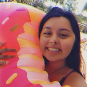 Meet your Posher, Natalie